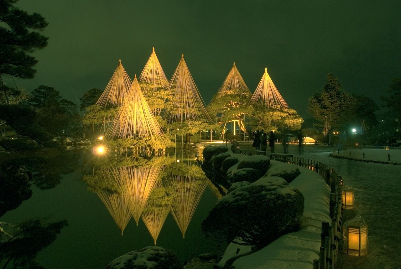 兼六園 徽軫灯籠