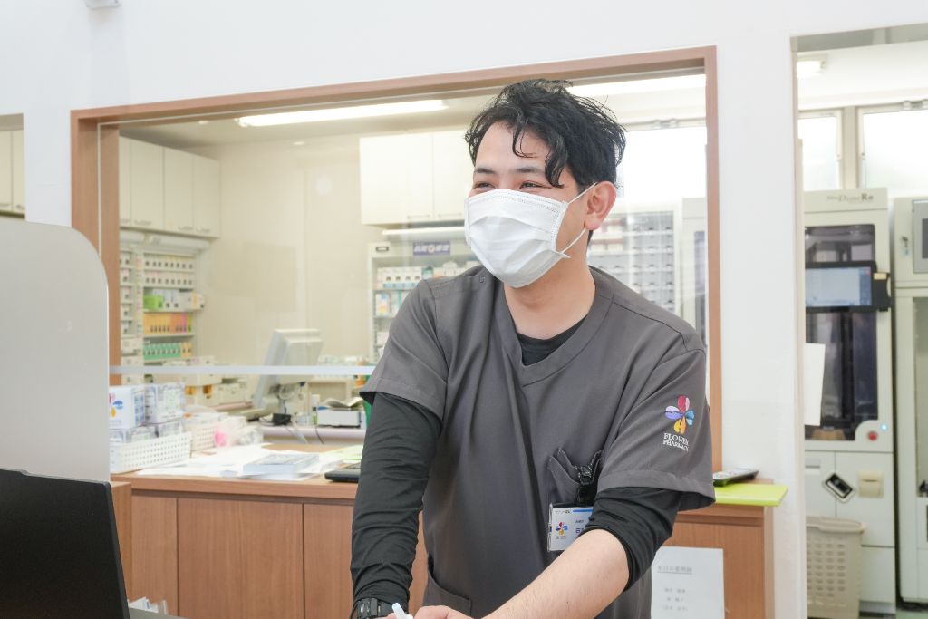 外来業務 ── カウンターでの服薬指導